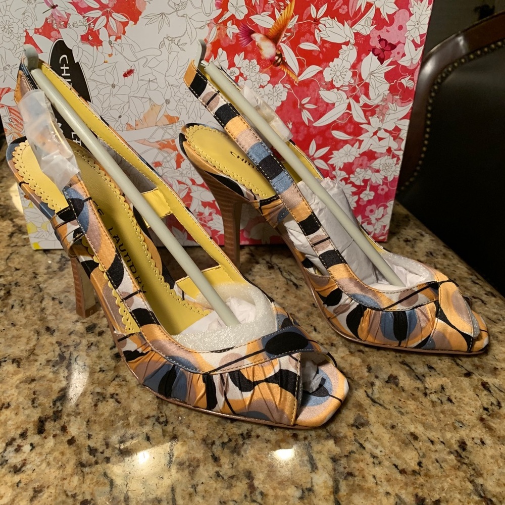 Chinese Laundry Colette Pump